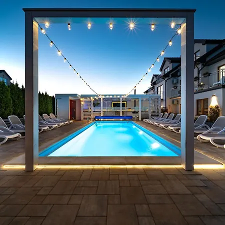 Orbisa Bis Basen Podgrzewany Sauna Jacuzzi Rowery Parking Klimatyzacja W Cenie Pobytu Sniadanie * Leba