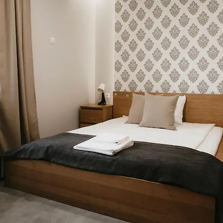 Orbisa Bis W Cenie Basen Podgrzewany Sauna Jacuzzi Rowery Parking Klimatyzacja Opcja Sniadan Privat bolig *
